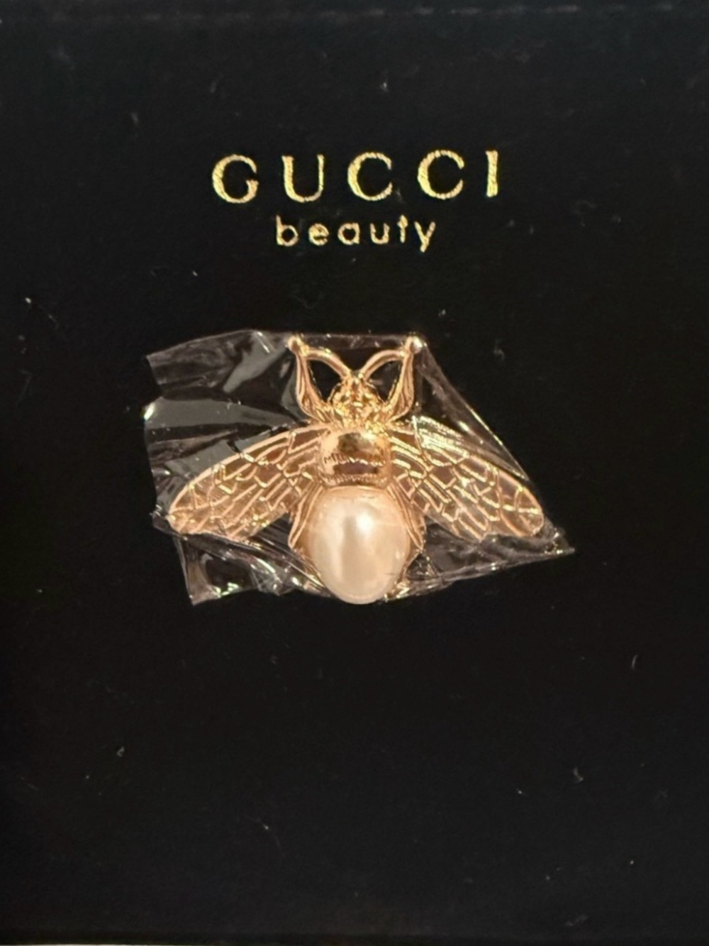 Gucci Beauty Velvet Black Cosmetic Pouch With Gold Handles and a Pearl Drop - Picture 3 of 11